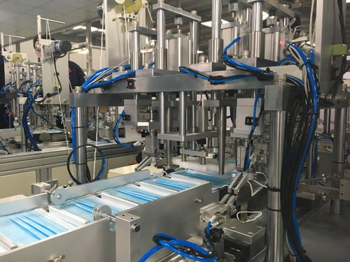 青企自主研發(fā)全自動流水線口罩機(jī) 僅需一人照看